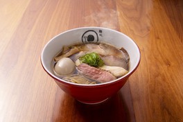 「麺処蛇の目屋」特製鶏そば1751円(各日200杯限り)