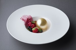 Best Pastry 2018 世界にひとつだけのスイーツ from 北海道(札幌グランドホテル)