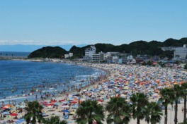 日本の渚百選にも選ばれた透き通った水のビーチ