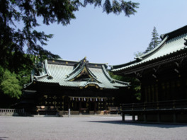 慶応2(1866)年落成の本殿は平成12(2000)年、重要文化財に指定