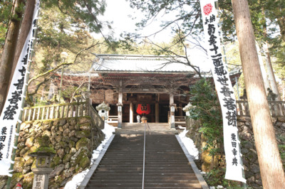 満願・結願の地らしい厳かな雰囲気の境内