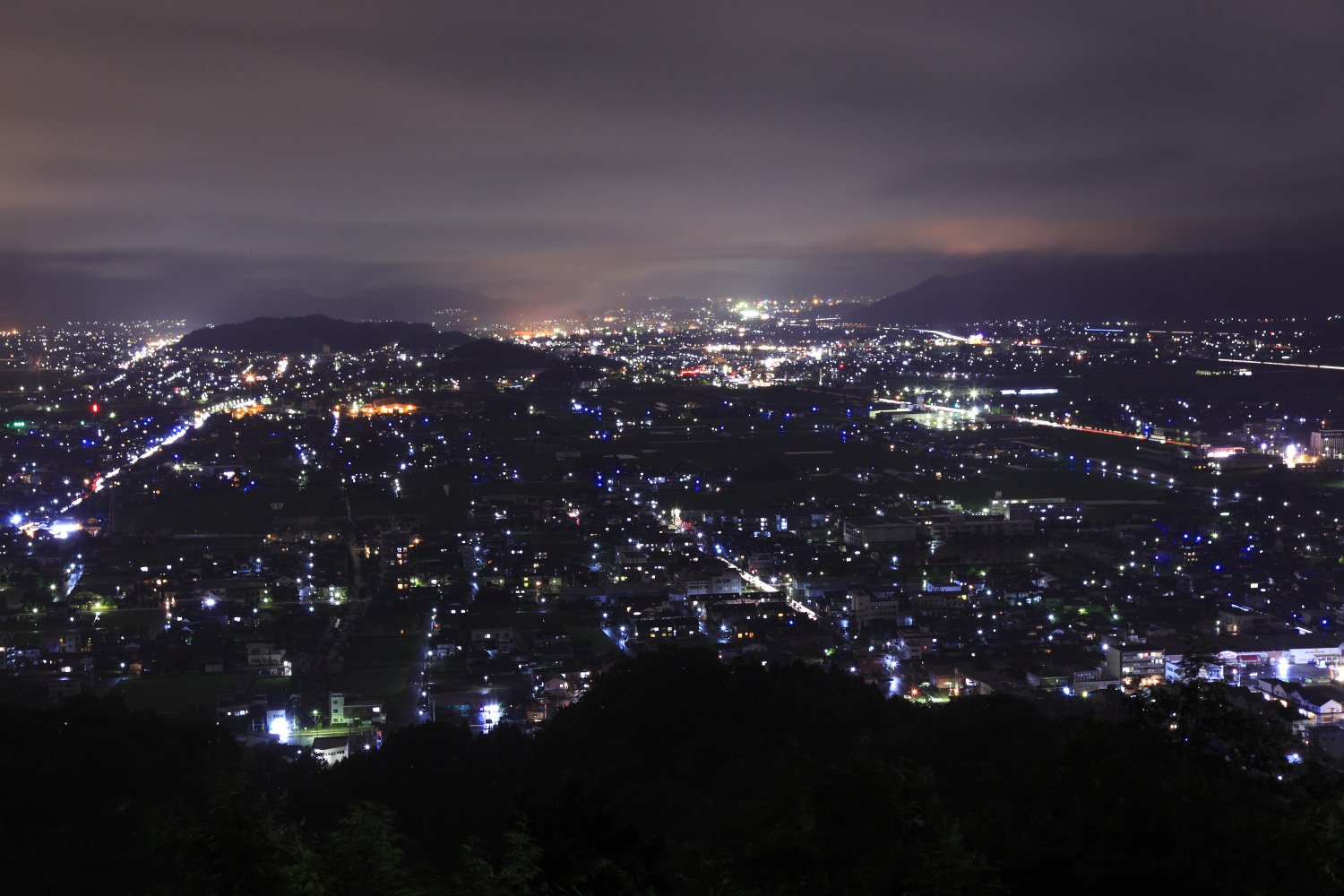 鯖江市、福井市方向を望む
