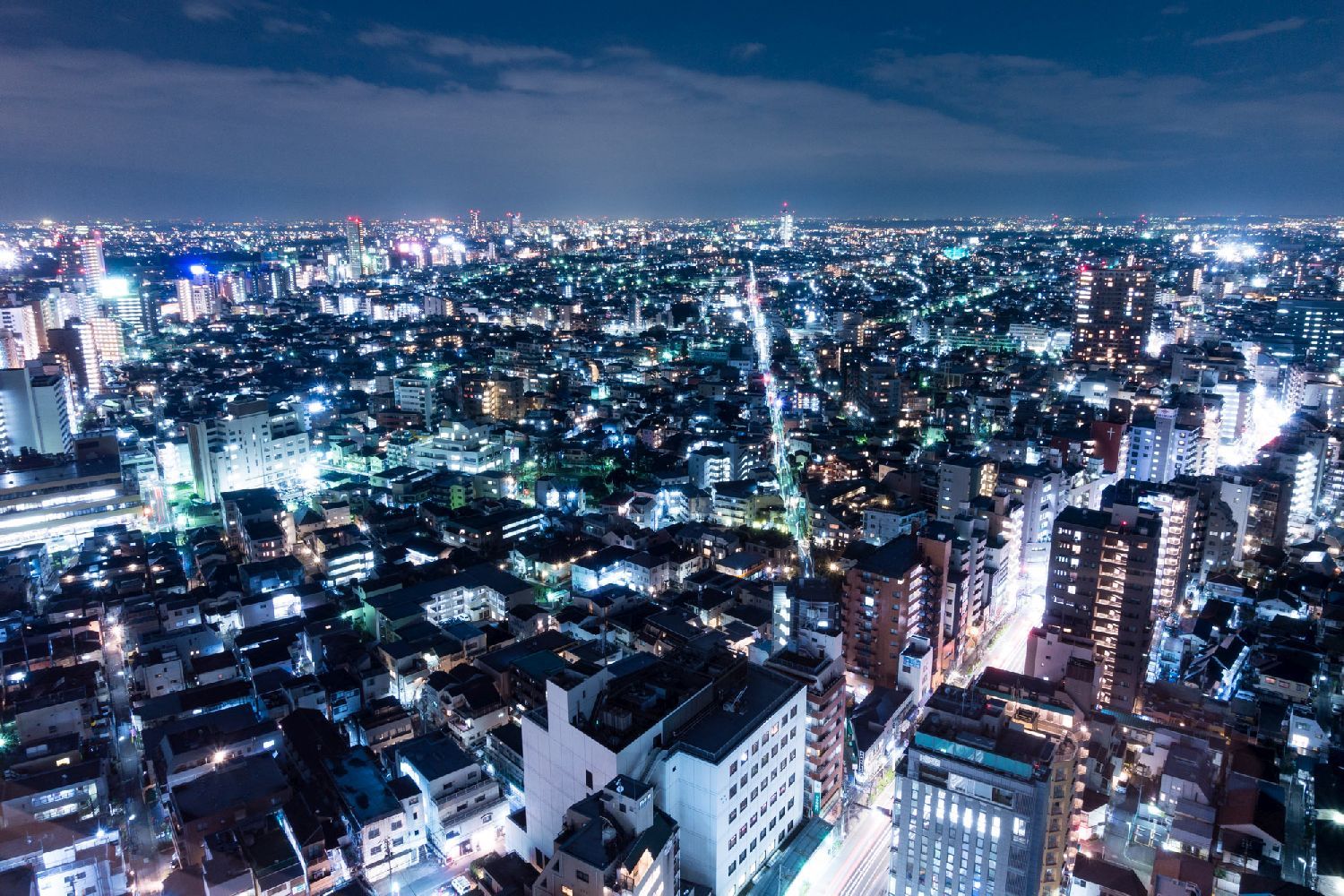 展望ロビーからは東京西部から横浜方面にかけての夜景が一望できる