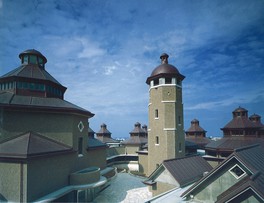 沖縄初の公立美術館として1990年に開館
