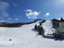 志賀高原の入り口に広がるスキー場
