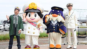 『桃鉄2』桃太郎が花笠踊りで新幹線をお出迎え