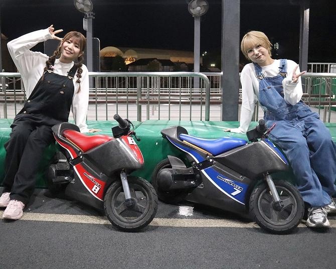 TVアニメ『終末ツーリング』稲垣好＆富田美憂が“聖地”つくばで大はしゃぎ！Web番組「週末ツーリング」の撮影に密着