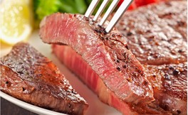 ジューシーな北海道産牛肉のステーキ