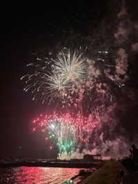 約1000発の湖上打ち上げ花火※画像は2023年度の様子