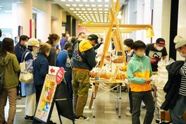 京都全域から出店者が集まり、作り手が自ら販売