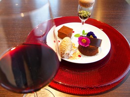 フォンダンショコラやテリーヌショコラなど魅惑のチョコレートスイーツとワインの相性は抜群