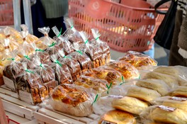 山梨県内のベーカリーのパンを楽しめる2日間限定イベント