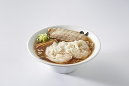 山形県「酒田ラーメン 花鳥風月」ふわっとろ海老ワンタンメン1078円