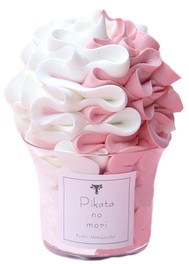 森町「ピカタの森 駒ヶ岳牛乳」芸術ソフト～苺～650円　※第1弾