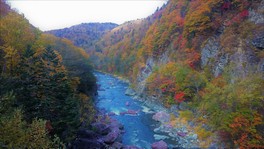 ロッククライマーが多く訪れることでも有名