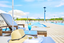 気持ちのいいアウトドアプール