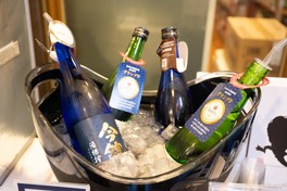 会場＆酒販店ではチケット1枚で酒1杯と交換できる