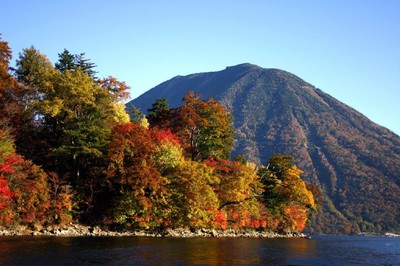 日光 中禅寺湖湖畔 の紅葉 栃木県 の情報 ウォーカープラス