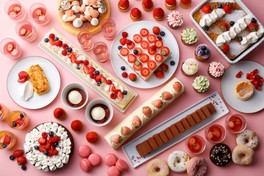 いちごをふんだんに使った27種類のスイーツを食べ放題で楽しめる