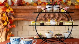 ブドウや栗を味わえるシックな秋のアフタヌーンティー
