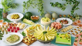 メロンやスイカのスイーツなどが楽しめる