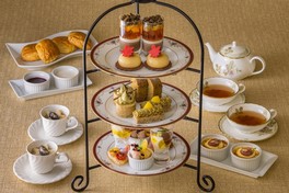 風味豊かなほうじ茶と栗を組み合わせた秋のアフタヌーンティー