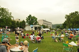 洞爺湖湖畔で開催される夏祭り