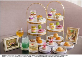 オルセー印象派展のアート作品からインスピレーションを得たキャンバスのように華やかなアフタヌーンティー