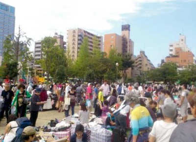 錦糸町「錦糸公園」フリーマーケット（10月）