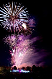 夜空を彩る1万発の花火が藤岡の秋を盛り上げる