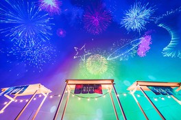 「星空夏祭り」は出入り自由。好きなタイミングで思い思いに楽しめる