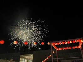 クライマックスを飾る大輪の花は見ごたえあり