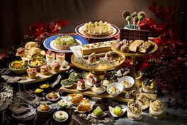 秋の食材を活かした16種類のスイーツと8種類のセイボリーが楽しめる