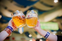100種類以上のドイツビールが提供される
