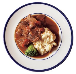 「ブラッスリーロワゾブリュ」牛肉のビール煮込み1601円