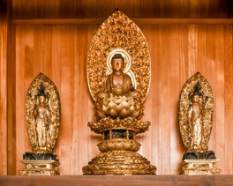 150年以上も前に西川町の寺から伝わり、これまで秘仏として受け継がれてきた薬師三尊