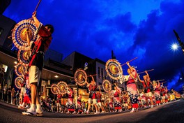 「青春の傘踊り」