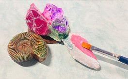 美しい石やおもしろい石の展示、石を使った体験イベントなどを開催