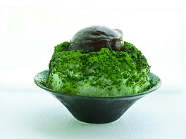 「茶屋花冠本店」伝統 宇治金時の御氷(1800円) ※実演、イートイン