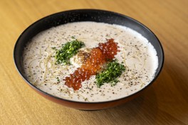 「虎ノ門とだか」白子といくらの紅白パスタ(3500円)