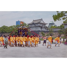 大阪城内のお旅所跡を目指す
