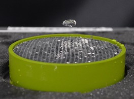 空のふしぎ「雨粒が浮かぶようすを見てみよう」