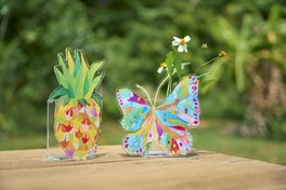 画家「MEGU WAZOUSKI」アクリル花器各4510円