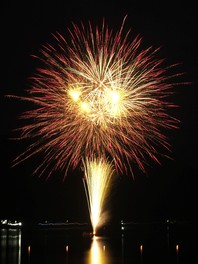 絢爛たる光のショーが繰り広げられる様子は必見だ