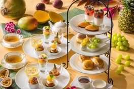 旬のフルーツや夏野菜を使った夏限定のアフタヌーンティー