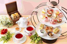さまざまな茶葉と旬の食材を使用したアフタヌーンティー