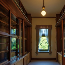 東京都庭園美術館本館 書庫
