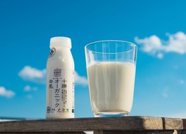 「鈴木牧場」十勝オーガニック牛乳(200ミリ)701円