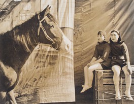 《(馬と少女)》1940年、個人蔵(兵庫県立美術館寄託)