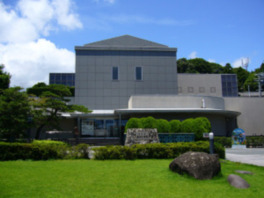 東海道16番目の宿場町「由比宿」の本陣跡地に建つ
